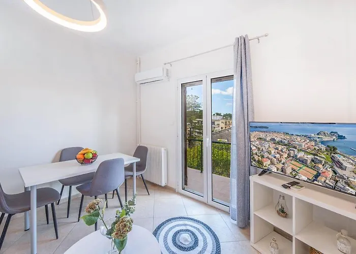 Tenniside View Apartman *